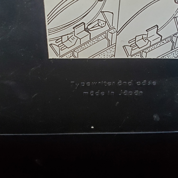 Sears electric 1 typewriter no cord - Picture 4 of 10